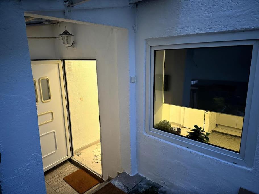 Townhouse Fuer 10 Personen Mit Garten Esslingen am Neckar Exterior foto